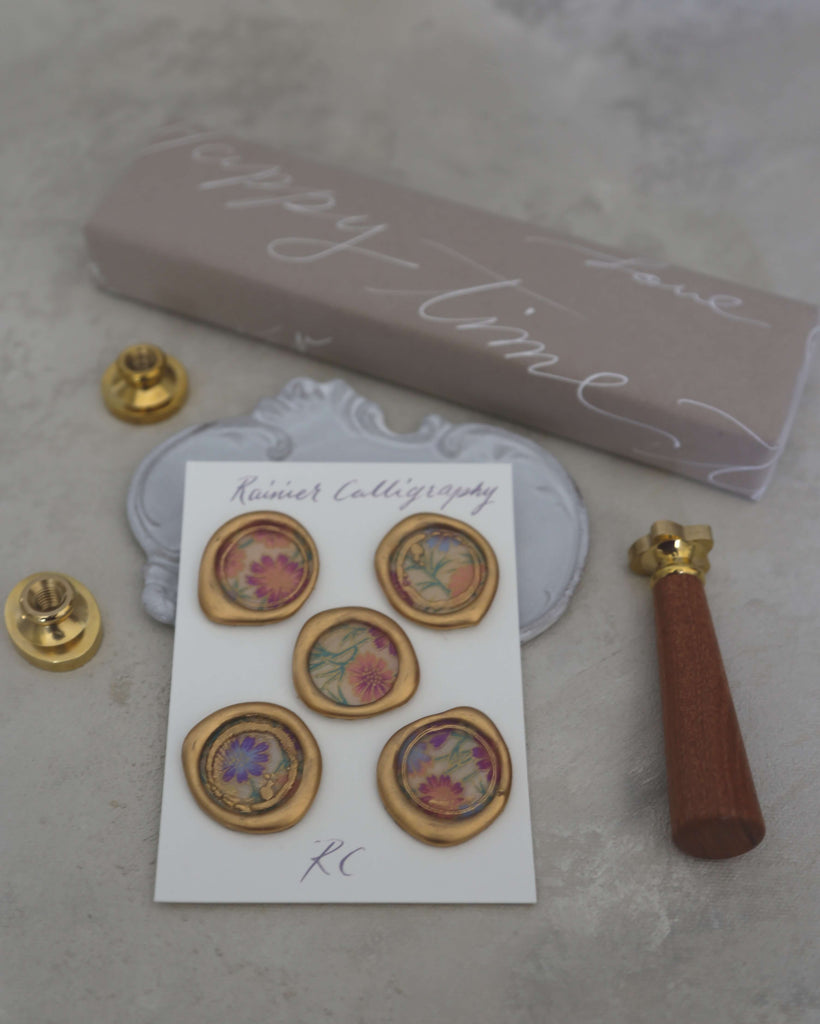 luxury wax seal set of 5 with chiyogami screened printed paper and gold gilding closeup
